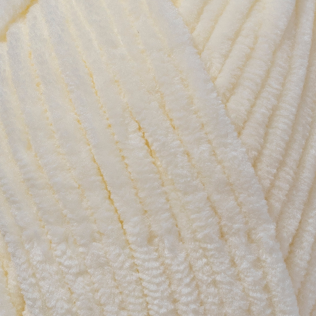 Utopia Crafts Velvet Lux Chenille Super Soft Chunky Yarn 100g - 110m (Ivory / Extra Soft)