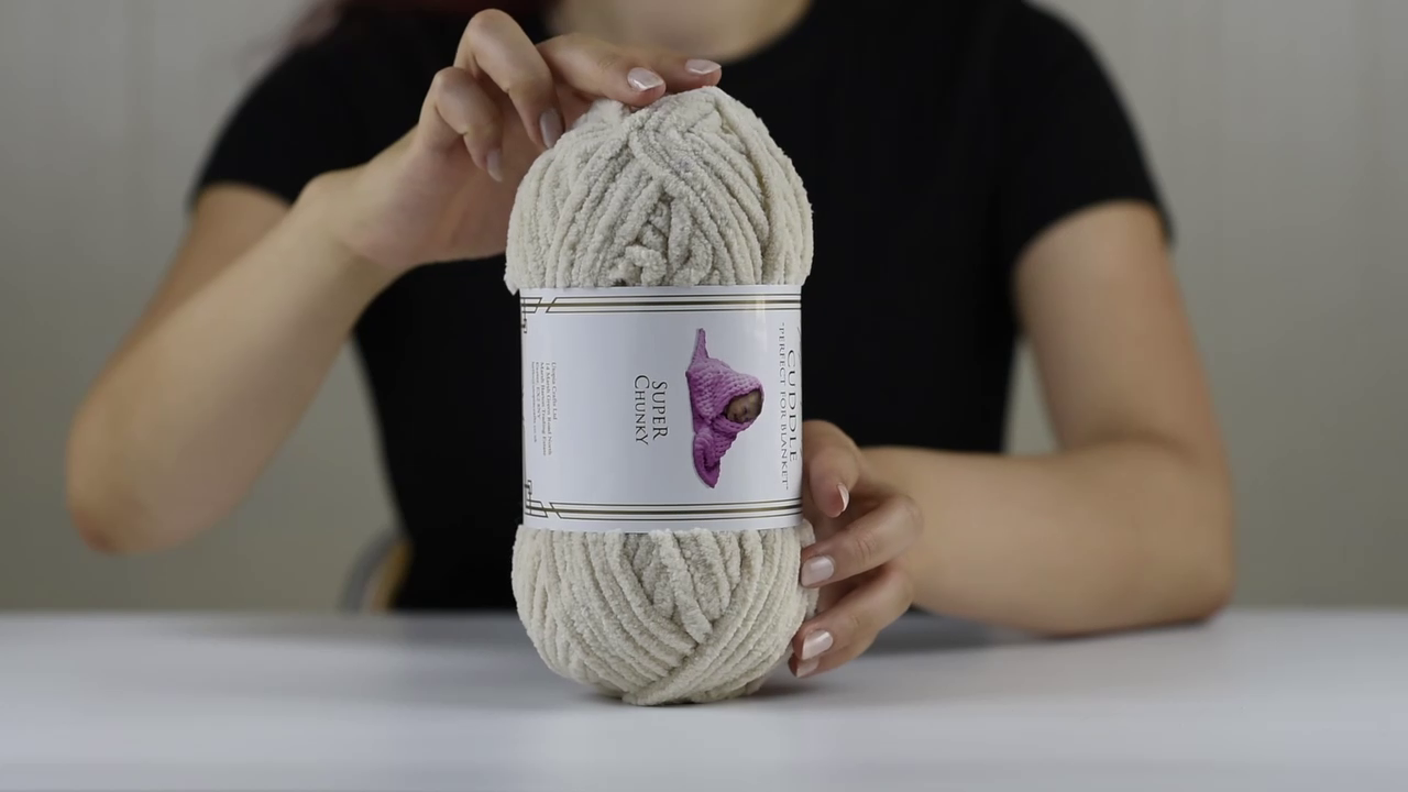 Cuddle Chenille Yarn - Super Chunky, Ultra Soft & Machine Washable (100g / 60m)